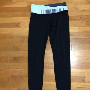 Lululemon leggings! With a cute waist band